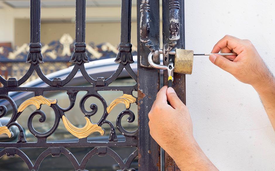 ouvrir une porte Salon-de-Provence